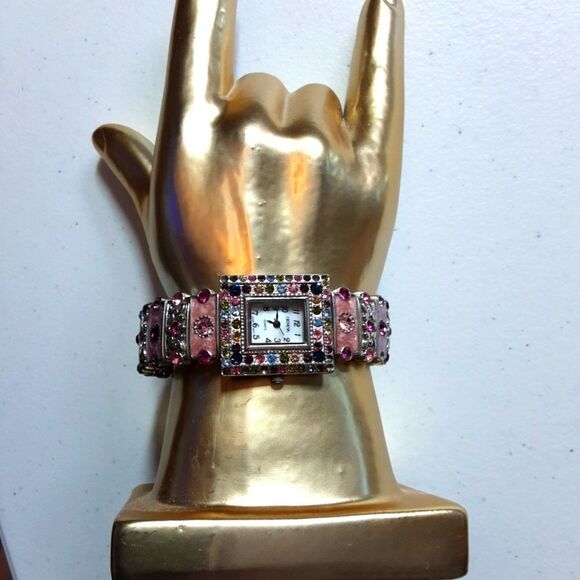 Vintage Geneva Watch Jeweled Ladies Cuff Beautiful Stones And Colors - Picture 10 of 14